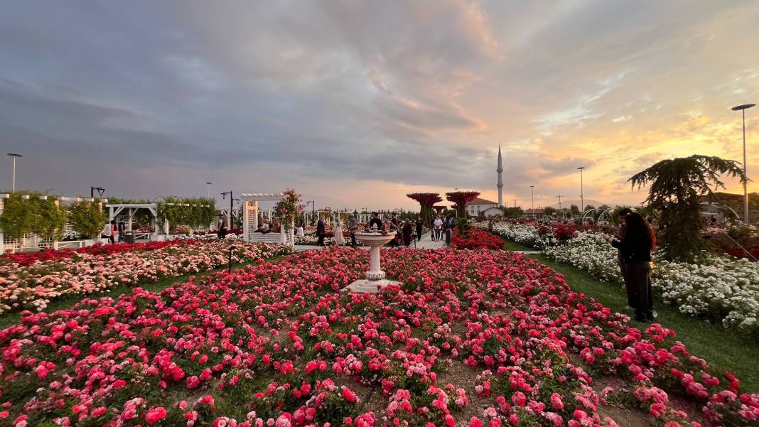 Konya’nın günbatımında masalsı manzara sunan parkı 12